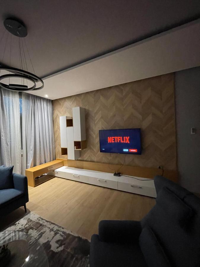 Lux Apartment 地拉那 外观 照片