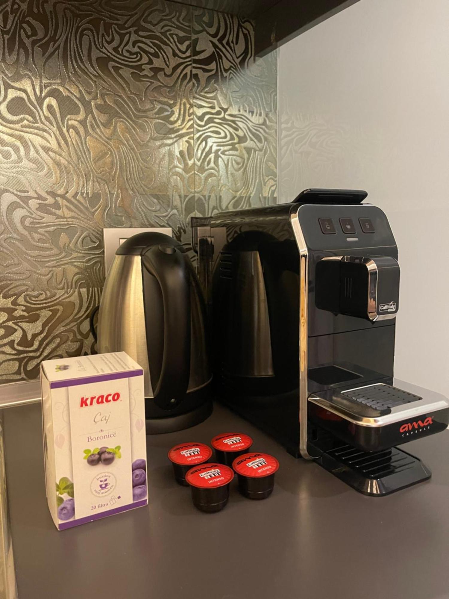 Lux Apartment 地拉那 外观 照片