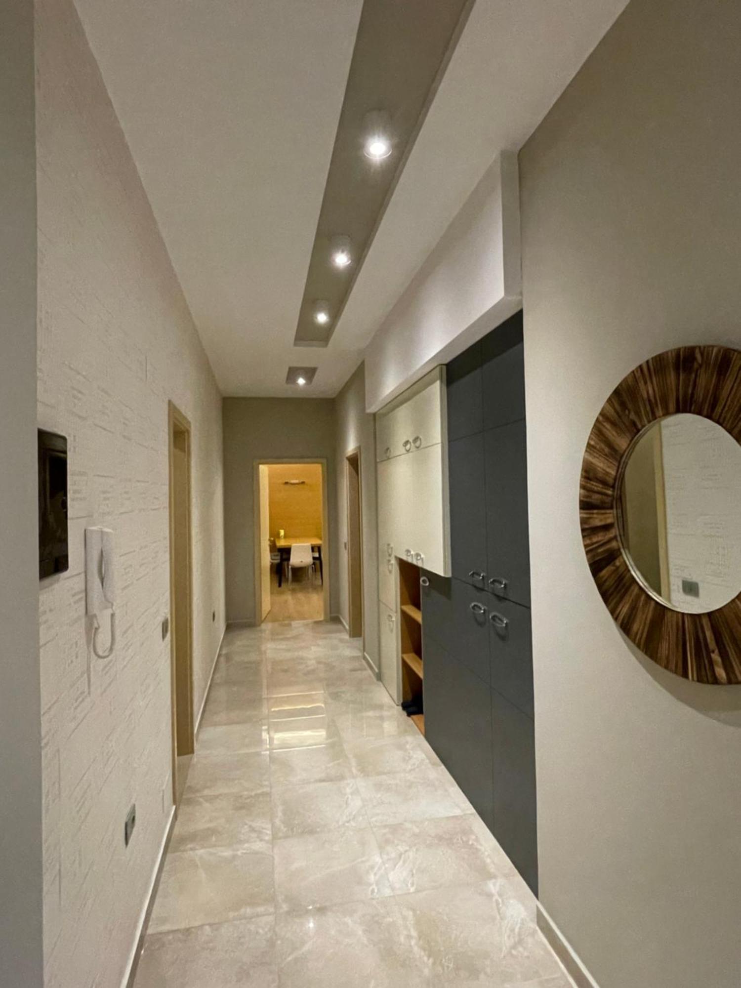 Lux Apartment 地拉那 外观 照片